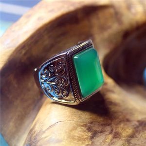 Klusterringar liemjee grossist mode smycken green chalcedony special silver pläterad ring för kvinnor har kortfattad namour charm gåva