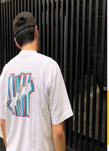 T -Shirt -Männer Berühmtheit gleiche Absatz Farbe Neon Zeichen Druck Baumwolle Kurzarm Fashion Einfacher Allmatch Hip Hop Halbschlärm New8825142