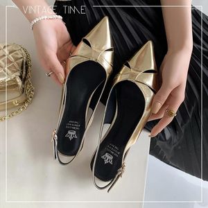 Casual Shoes 2024 Women's Spring/Summer Pointed Genuine Leather Cowhide Comfortable Low Heel Large Cap Sandals