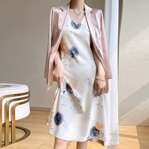 S-3XL asetat saten v yaka shin askı elbisesi kadınlar bahar yaz zarif basit baskılı uzun elbise kolsuz 240419