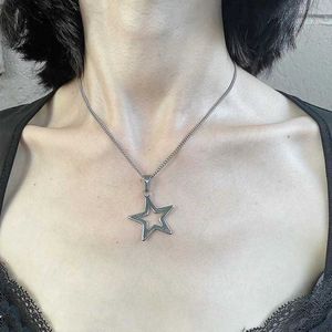 Pendant Necklaces Korean Fashion Chain Star Pendant Necklace Punk Aesthetic Jewelry Boho Necklace Womens Gothic Jewelry Y2K Grunge Rock Y240420