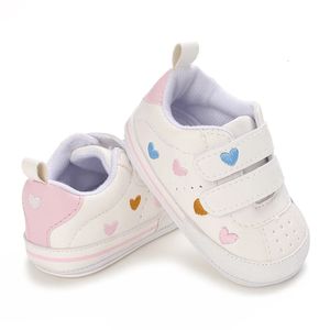 Casual Baby Shoes Infant Girl Crib Cute Soft Sole Prewalker Sneakers Walking Toddler First Walker 018Month 240415