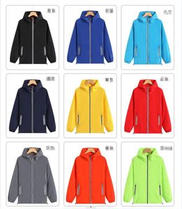 Varumärkesdesigner Mens Windbreaker Men Lätt sommarsolskydd Jacka Spring Autumn Jackets