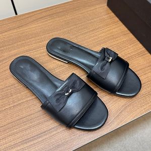 البغال Lambskin مصمم نساء شببر مسطح Squre كعب Flip-Flops الأسود Bowtie Slingbacks Sandal Slip on Retro Platfor