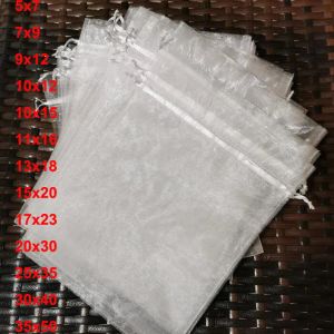 Väskor 100st/parti 5x7 17x23 35x50 cm Big White Organza Påsar Drawstring Pouches For Jewelry Beads Wedding Party Gift Packaging Bag Logo Logo