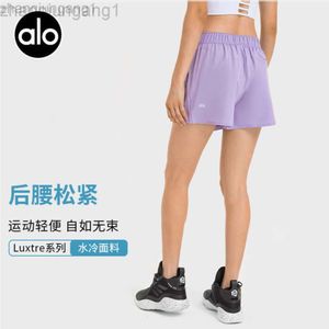 Desginer Alooo Yoga Shorts امرأة بانت أعلى نساء اللياقة البدنية نساء الربيع/الصيف الجديد التجفيف السريع الرياضة مع جيوب قصيرة قطعة واحدة