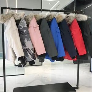 Męskie kurtki designerstwo kurtka zimowa kurtka puffer kurtka parka w dół płaszcza zewnętrzne długie rękawie wiatroodporne top prawdziwy wilk futr z kapturem czarny biały luksusowy kurtka xs xs