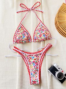 Kvinnors badkläder sexig röd blommig tryck bikinis sätter två stycken grimma triangel bohemiska baddräkt kvinnor biquini thong baddräkter