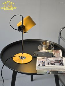 Lâmpadas de mesa Design italiano Mini Coupe Lamp LED G9 Arte de Ferro Ajustável Preto/Branco/Vermelho Luzes de Mesa