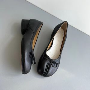 Tabi Ballerina Shoe Designer Shoes الكلاسيكية الباليه غير الرسمية