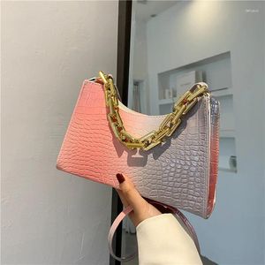 Axelväskor sommar cool trendig mode alligator gradient färg kvinnor crossbody koreansk stil metallkedja pu små fyrkantiga handväskor