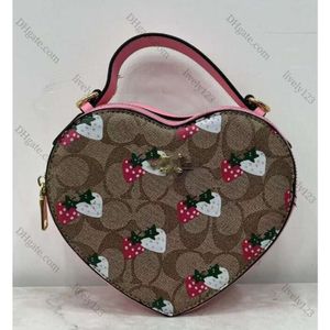 2024 Fashion Heart-shaped Lovely Shoulder Bags for Women Pu Leather Female Crossbody Bags Vintage Casual Hand Bags