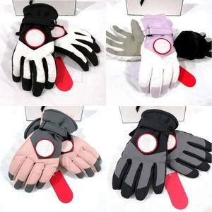 Kvinnors män fem fingrar handskar designer bokstavstryck förtjockas hålla varm handske vinter utomhussporter