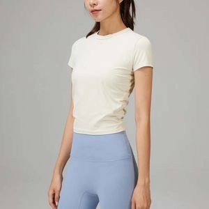 Lu Yoga Clothes Designer Womenトップ高品質の高級ファッションシャツコレクションレディーススポーツ新しいTシャツリブ付き保護スーツ半袖