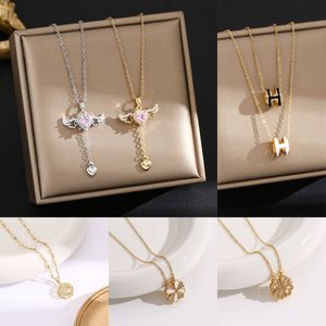 Designer's 20 18k gold plated women's necklaces, suitable for weddings, social gatherings, and high-quality necklaces. Cupid's Angel Wings.