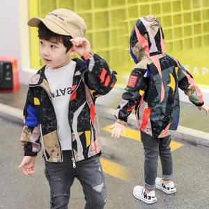 Jackets Boys Casual Graffiti Jacket Trench Coat Spring outono Little Kids Colorful Windbreaker crianças usam roupas de roupa de saída B263