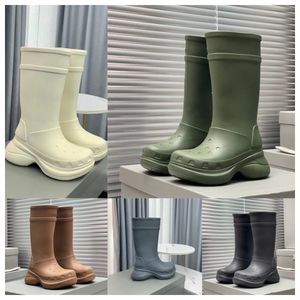 2024 Nuovo designer di lusso Top Luxury Kids Crocse Echo Clog Summer Rainboot alti Rainboot ginocchini di punta rotonda da 6 cm Piattaforma di gomma Sole in gomma Unisex Casualmente Coppia Coppia Calza