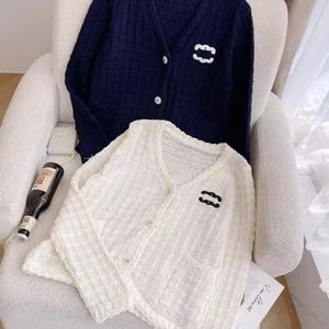 مصممة أزياء تتصدر المرأة Tees Slim Fit Fit Cardigan Top Knits Tees Women Cardigan Sweater مع Quippers Style Style Lady Leaders Design S-XL