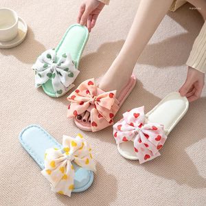 Hausschuhe Maogu Bow Girl Sandalen atmungsaktives Haus Haus Frau Flach Kawaii Schuhe Ladies Flip Flop Frauen Sommerschuhe Herbst