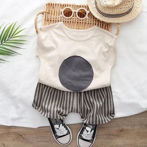 Kläduppsättningar småbarn pojke kläder sommar baby pojkar kläder 3 år koreansk stil kort ärm t-shirts och shorts två bitar för