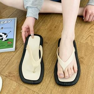 Тапочки 2024 Женщина летние шлепанцы пляжные сандалии без скольжения повседневная плоская туфли в помещении для открытых слайдов