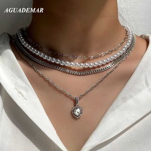 Pendant Necklaces Boho White Pearl Beaded Choker Necklace Silver Color Multilayered Metal Clavicle Chain Heart Necklaces for Women Simple Jewelry Y240420