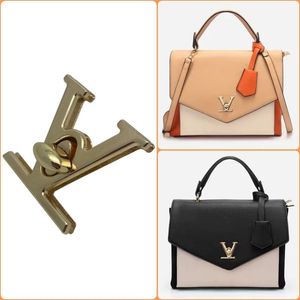 V Shaped Twist Lock for Womens Handbags Hardware Purse Custom Bag Leather Parts Die-casting Accessories Turn Locks 240418