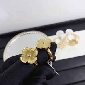 Brand Designer Gold Four Leaf Clover Rings Fashion Women Men Gold Plated Ring Never Fade Stainless Steel Jewelry Accessories Gifts Size Wholesale