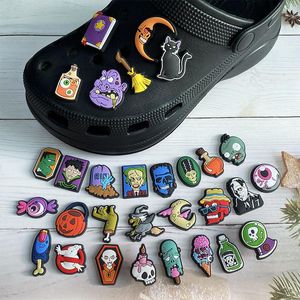 Anime charms wholesale childhood memories halloween horror skull funny gift cartoon charms shoe accessories pvc decoration buckle soft rubber clog charms