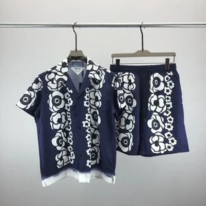 夏のメンズショートスリーブシャツとショーツスーツレトロな花柄のハワイアンビーチシャツパジャマコラーメンズシャツ240420