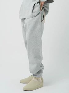 Mensbyxor Vit flockande bokstäver Sweatpants Casual Long Fleeced Sweat Pants Joggers byxor Män kvinnor Hip Hop Streetwea2329