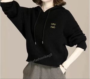 Designerski sweter damski jesienna loewees moda luźna wysokiej klasy szczupła fit golarka długie rękawowe pullover z kapturem sweter z dzianin