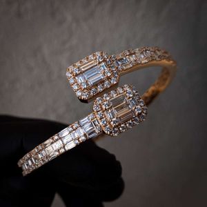 Роскошный хип -хоп 925 серебряный серебряный серебряный серебряный золото, покрытый льдом, расколотые VVS Моассанит браслет алмаз багет