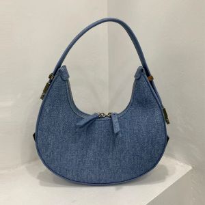 Borse borse in denim stoffa blu a ascelle per spalle borse designer borse di lusso per donne 2023 Nuova moda da donna con cerniera mezza luna borse