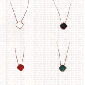 Klassisk designer Lucky Clover Necklace Pendant Rostfritt stål Rosguldpläterade damer och flickor Alla hjärtans mors dagens engagemangsmycken Fade Free