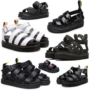 Gratis fraktdesigner Sandaler Kvinnor Män glider Doc Marteens Sliders Triple Black White Patent Leather Slides Pink Brown Mens Outdoor Dr Marteens Sandal Shoes