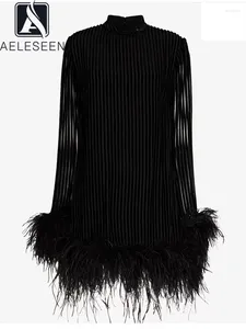 Casual Dresses AELESEEN Fashion Designer Mini Velvet Dress For Women Spring Autumn Turtleneck Long Sleeve Feathers Belt Strip Green Black