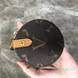 Womens Fashion Keychain Pouch Wallet Luxury Coin Purse Designer Handgjorda läder Key Chains Holder Men Letter Keychains Earphone Väska