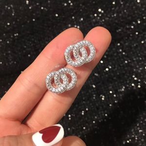 Fashion Stud Crystal örhängen för Women Party Wedding Lovers Gift Designer Earings smycken med flanell bag336a