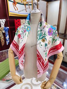 Bolsas de seda de alta qualidade Bolsa de banda decorativa pingente de cachecol de lenço de lenço de lenço de praia 90x90