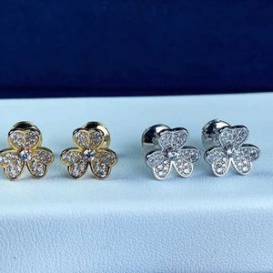 Projekt designerski wysoka wersja Van Lucky Clover Pełne diamentowe kolczyki dla kobiet splatyzowanych z 18 -karatowym złotem mini płatków