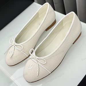 Ballet Flats Women Designer Mary Jane Dress Shoes Slingbacks Lambskin Round Toes Low Flat Heel Mule Slip On Loafers Bowtie Silk Elegance Wedding Embroidered Sandal