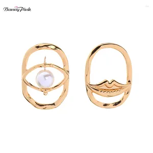 Studörhängen Banny Pink Hiphop Metal Geometric For Women Asymmetric Imitation Pearl Eye Mouth Post minimalistiska smycken