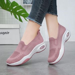 Sapatos casuais Mesh da moda Single 2024 Respirável Sole grossa de um passo vulcanizada Zapatos de Mujer Sneakers