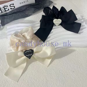 Designer de luxo Bandas de cabeça Bandas de cabelo de coração Crystal Letter Brand Hair Hoop Barrettes Clip