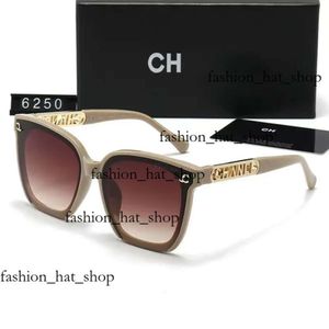 Chanellly Designer Channel Solglasögon för kvinnor Classic Man Woman Mix Color Valfritt fyrkantiga ram Öglaser Square Frame Outdoor Beach Sun Glasses för 925