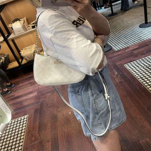 2024 Teri Shoulder Bag in Signature Canvas Tas Selempang Bahu Wanita Sling Bag 10a