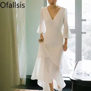 Повседневные платья Ofallsis французский стиль Flare Eleve Satin Light Wedding Dress 2024 Осенняя невеста Элегантный простой банкет Open Back Белый