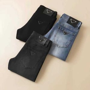 Designer Men's Jeans 2024 Nya mäns jeans Fashion Vaqueros Montana Designer High-End Pure Black Jeans Slim Pants Stretch Youth Trends