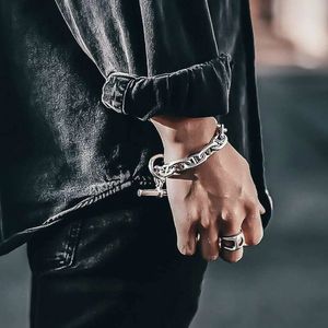 Панк -браслет дизайнер мужской ретро тяжелая промышленность от браслета с пряжкой S925 Серебряный браслет дизайнер для женщин -дизайнера для женщин -дизайнера цепей